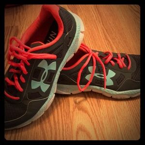 Gently warn Under Armour running tennis shoes.